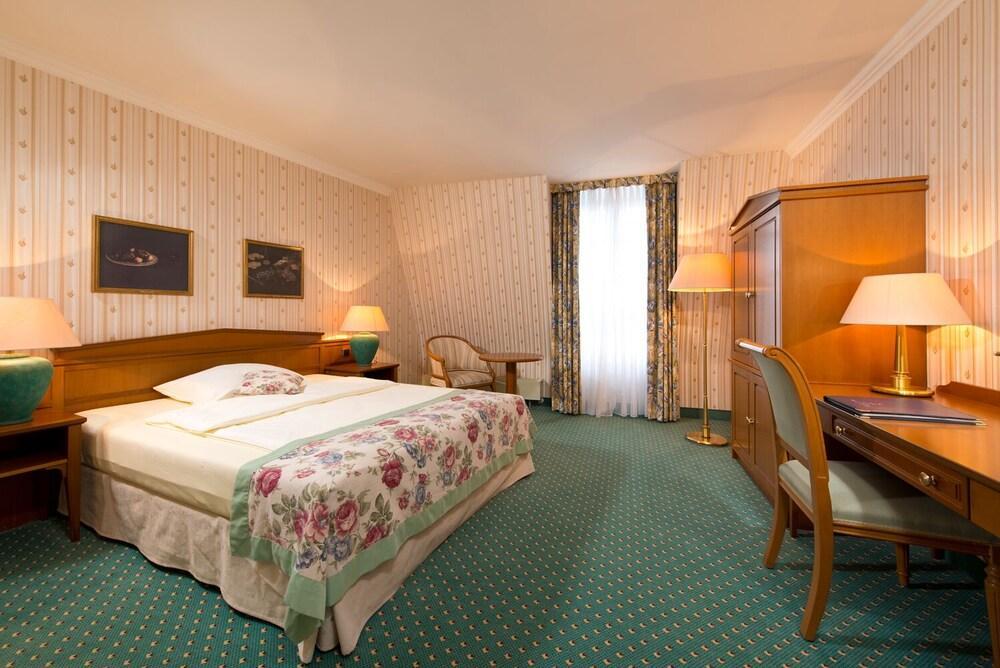 Hotel Am Schlosspark Gotha Buitenkant foto