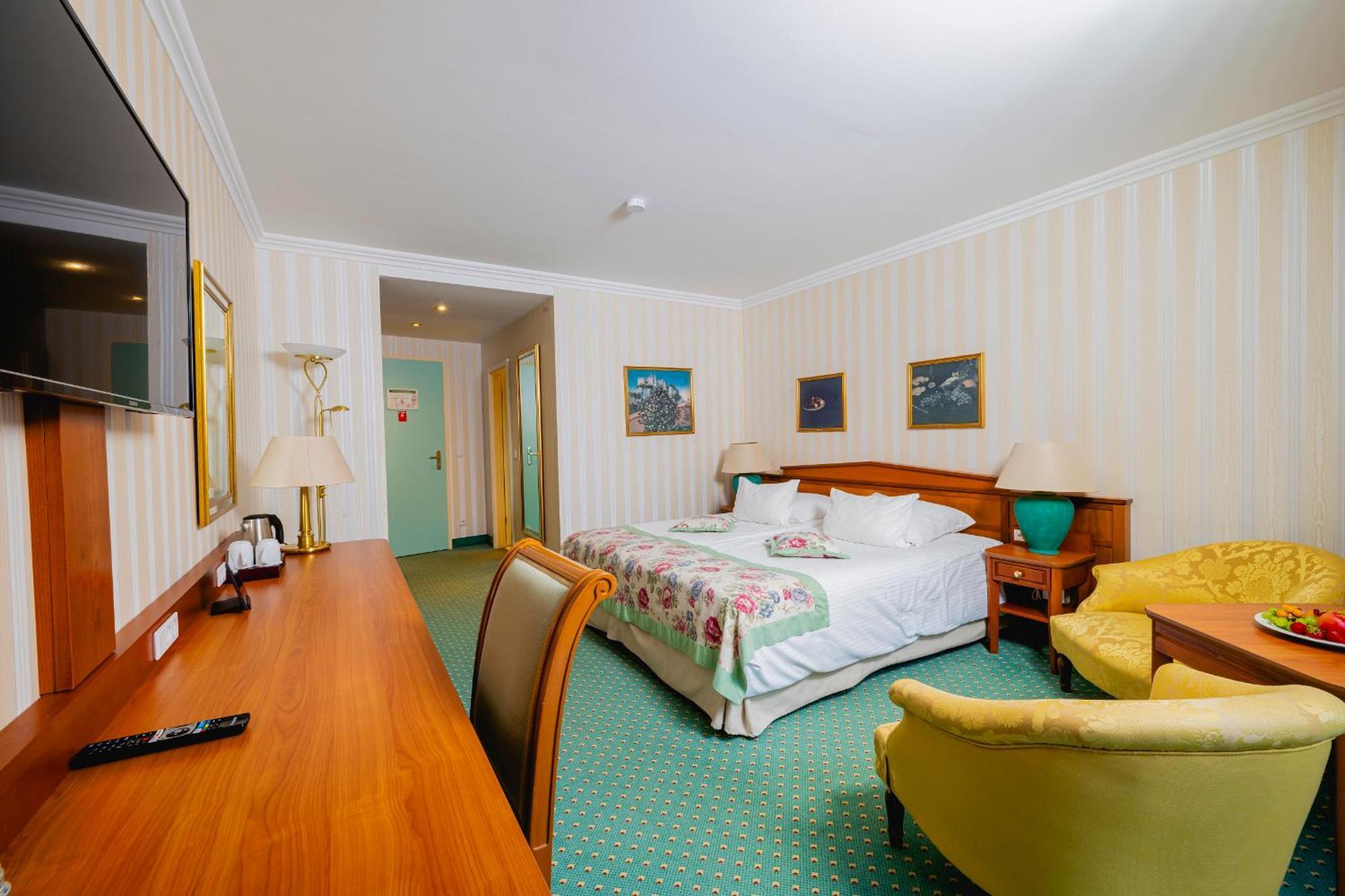 Hotel Am Schlosspark Gotha Buitenkant foto
